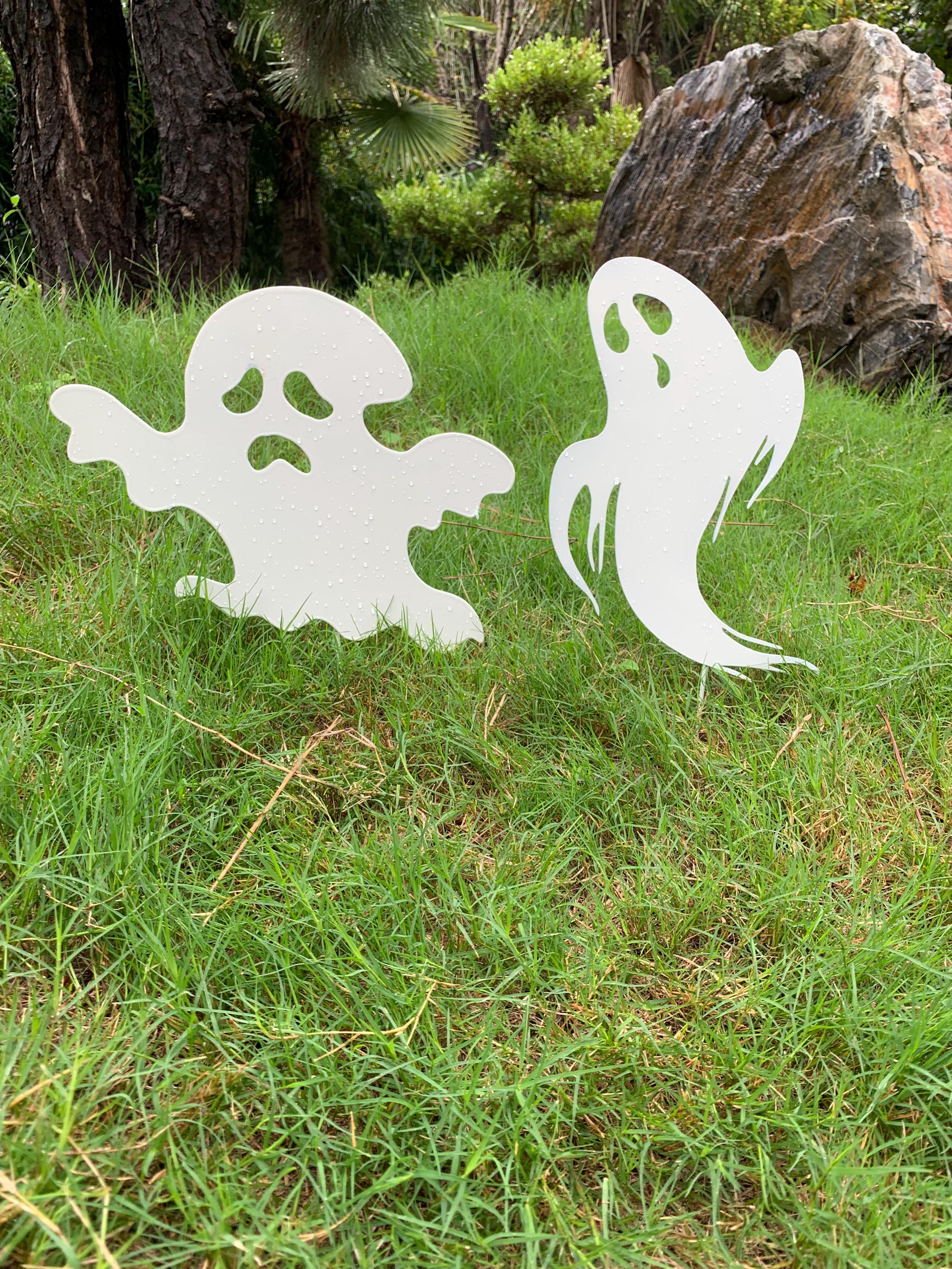2pcs Halloween Ghost Metal Yard Sign, Funny Metal Decor, Spooky Outdoor Garden Decor Set, Witch Design Metal Stake, Metal Ghost Yard Art